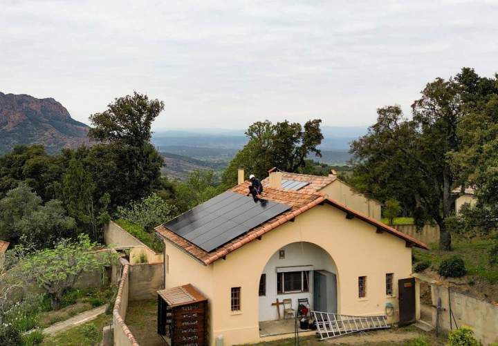 Pose de panneaux solaires Roquebrune-sur-Argens